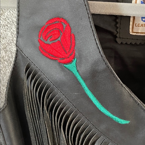 Leather Wear XS Black Leather Vest w/ Fringe Rose - Picture 3 of 5